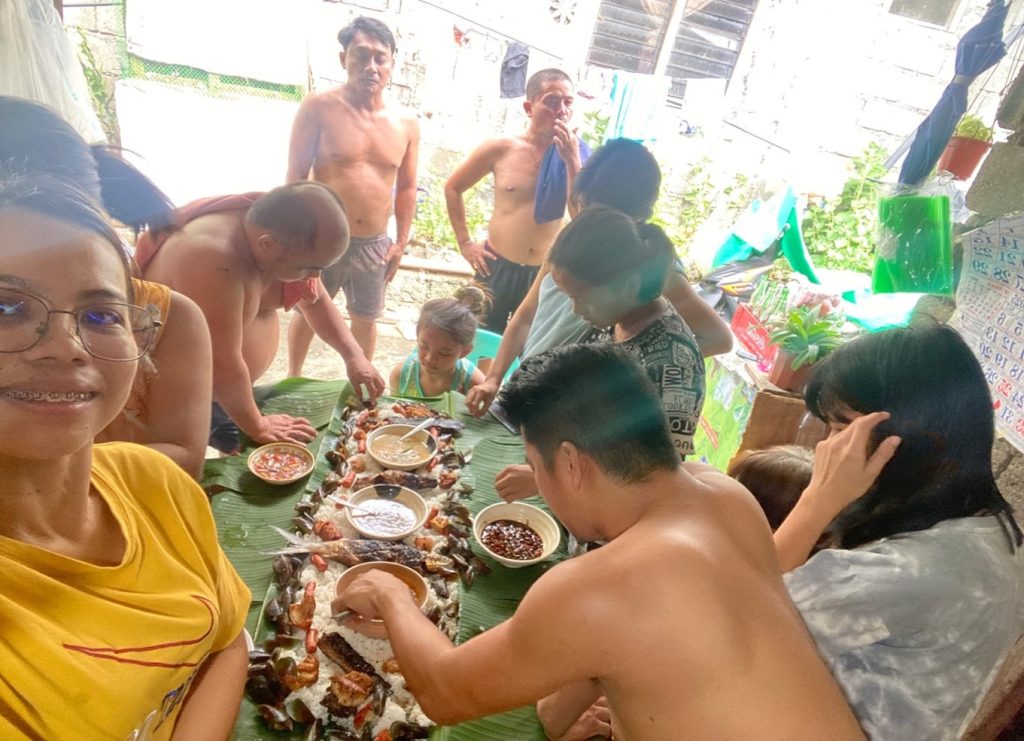 Sunday Boodle Fight: Family Bonding Over Food and Laughter
