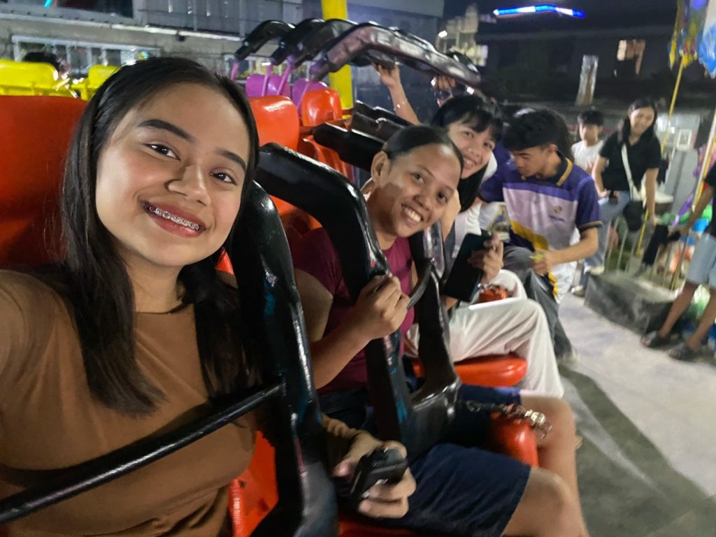 Plaza Adventures: Forcing My Cousins to Ride at the Fair (and Winning!)